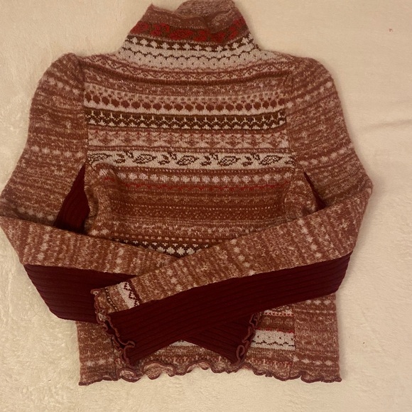 Free People Maroon and White Turtleneck Sweater - Picture 5 of 9